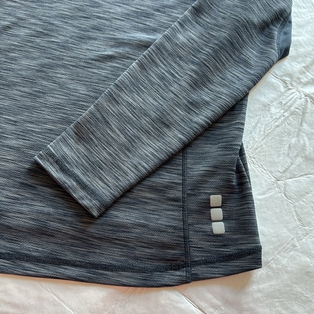 Gray Quarter-Zip Pullover - image 5